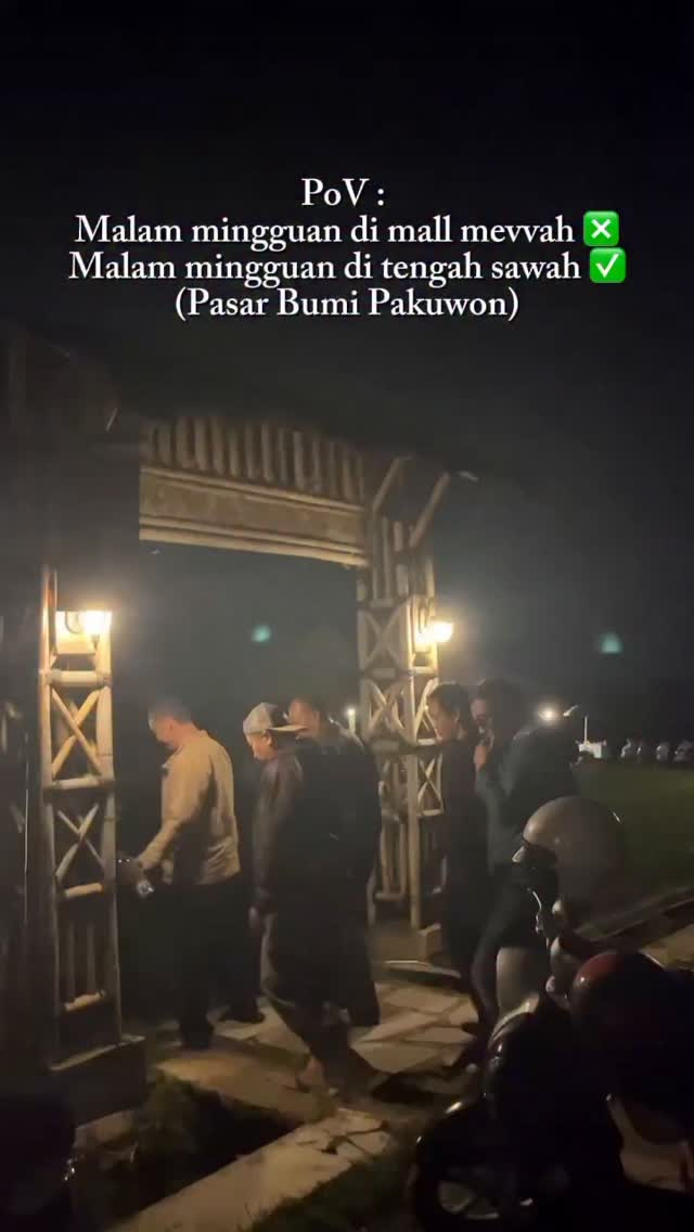 PoV : Malam mingguan ditengah sawah (Pasar Bumi Pakuwon)